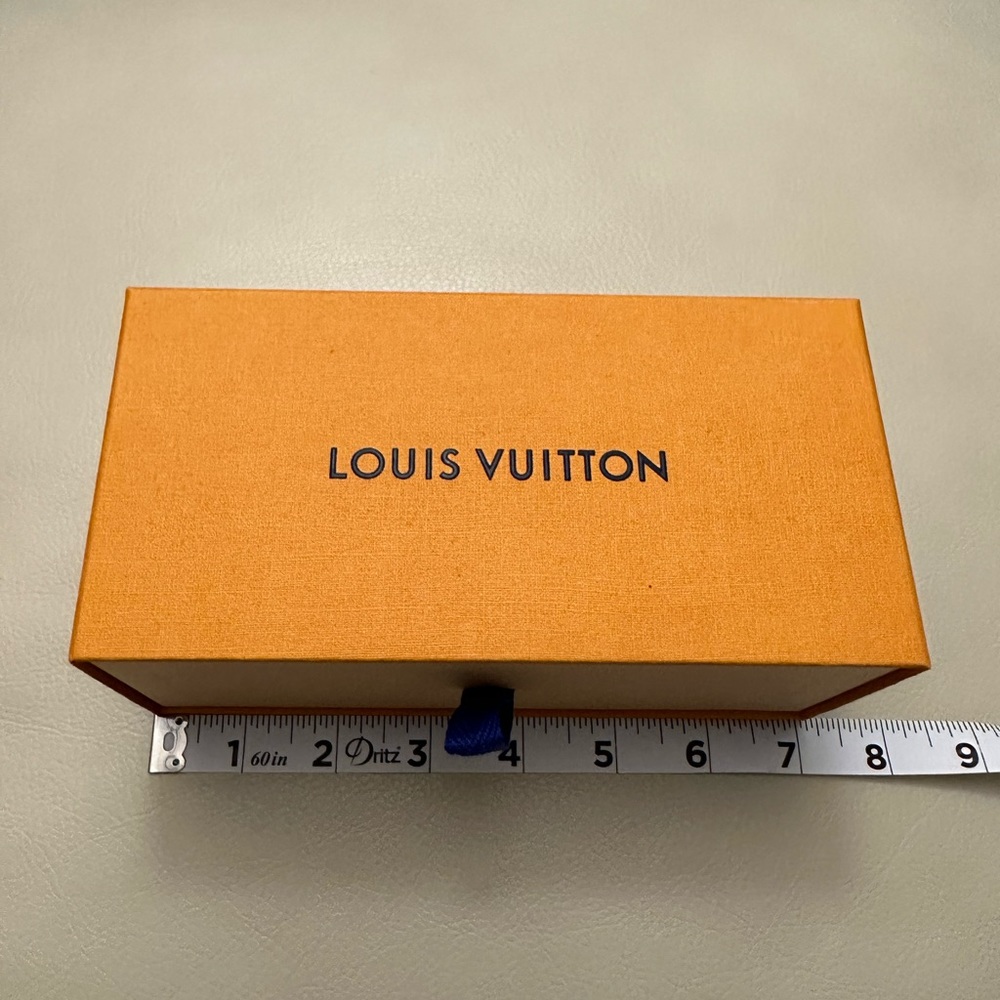 LOUIS VUITTON glasses storage box 3.5”x7”x3”